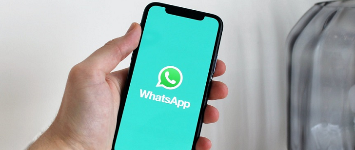 WhatsApp Limits Forwarding Messages and Introduces Communities Tab on iOS